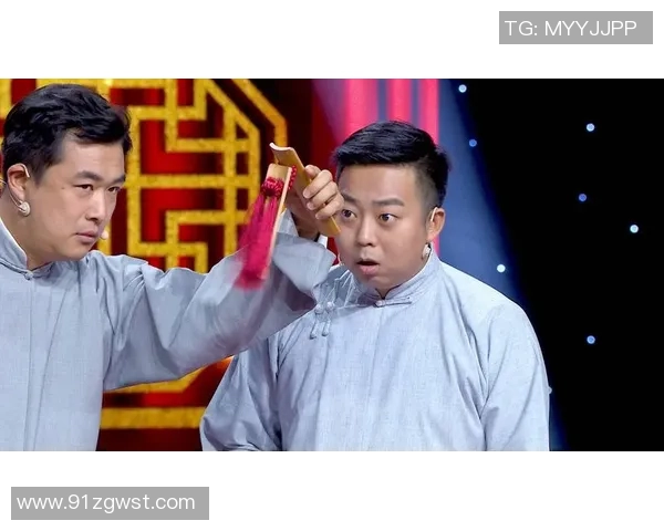 足球巨星与网络红人意外相遇引发的趣味故事与精彩瞬间分享